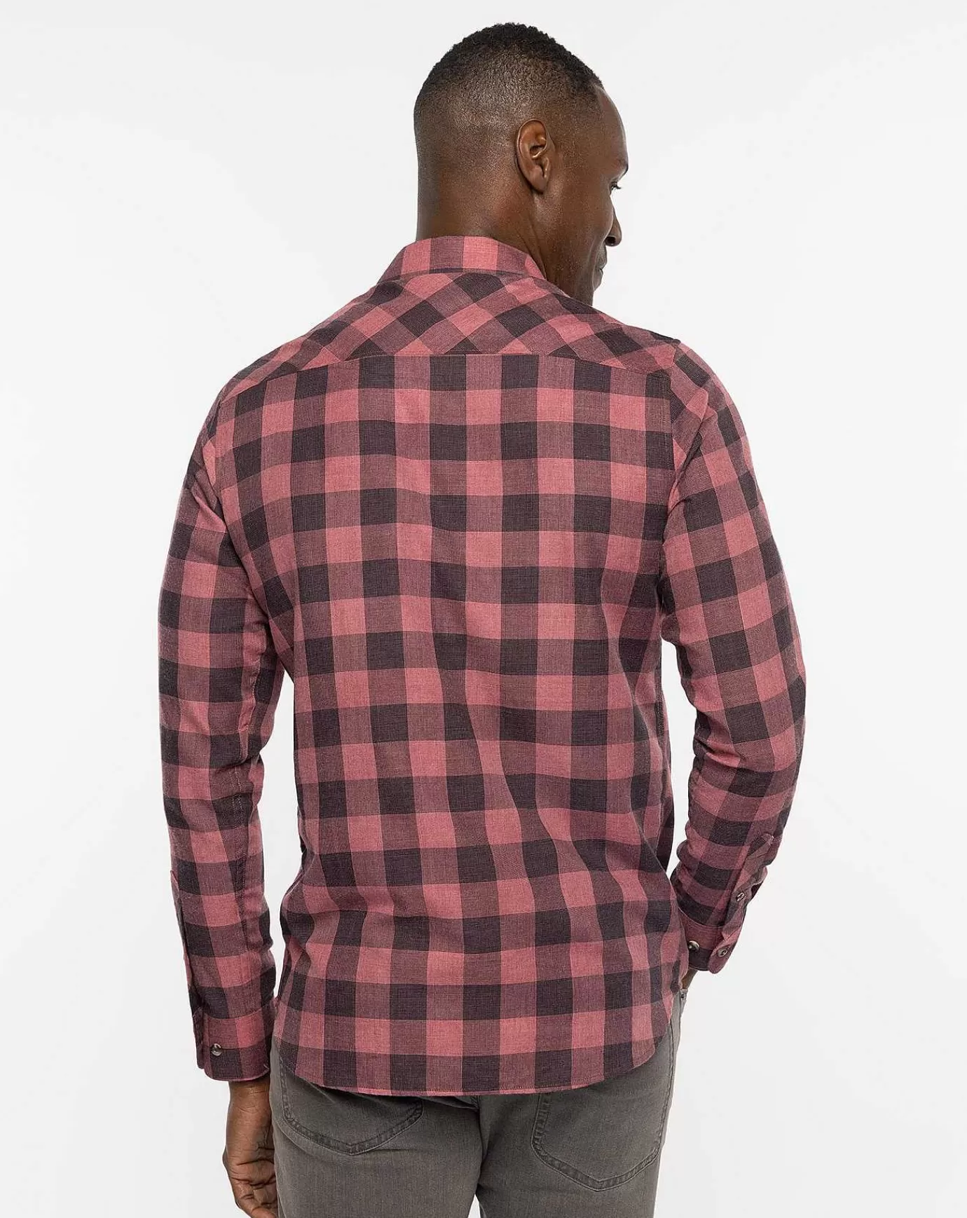 New Travis Mathew Cloud Flannel Plaid Button-Up Earth Red/Black