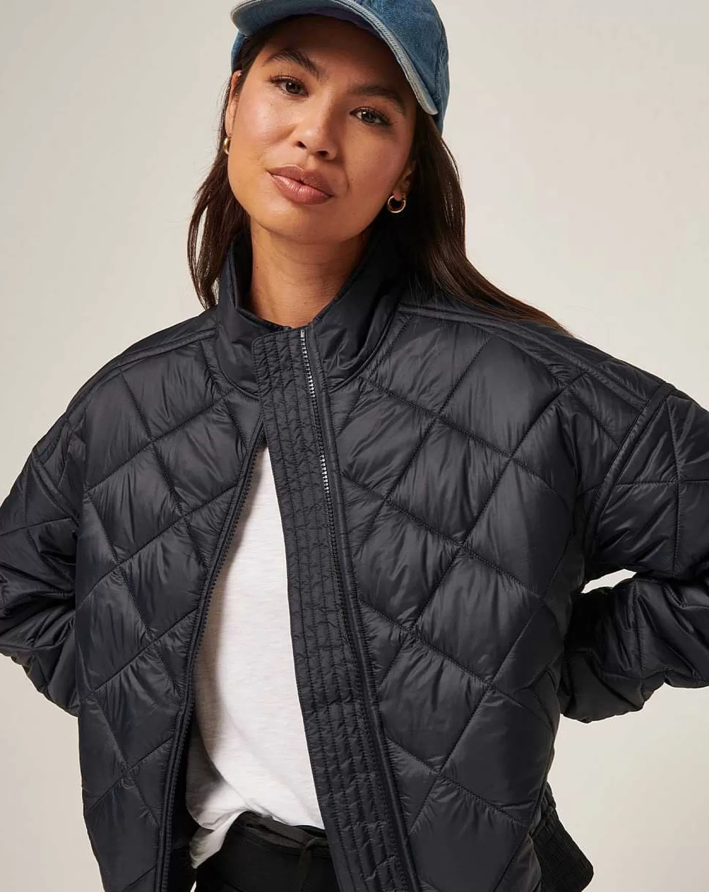 Hot Travis Mathew Lights At Night Quilted Jacket Obsidian