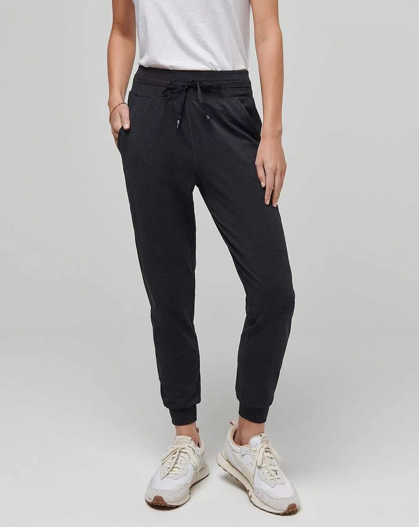 Outlet Travis Mathew Moveknit Tie Jogger Heather Black