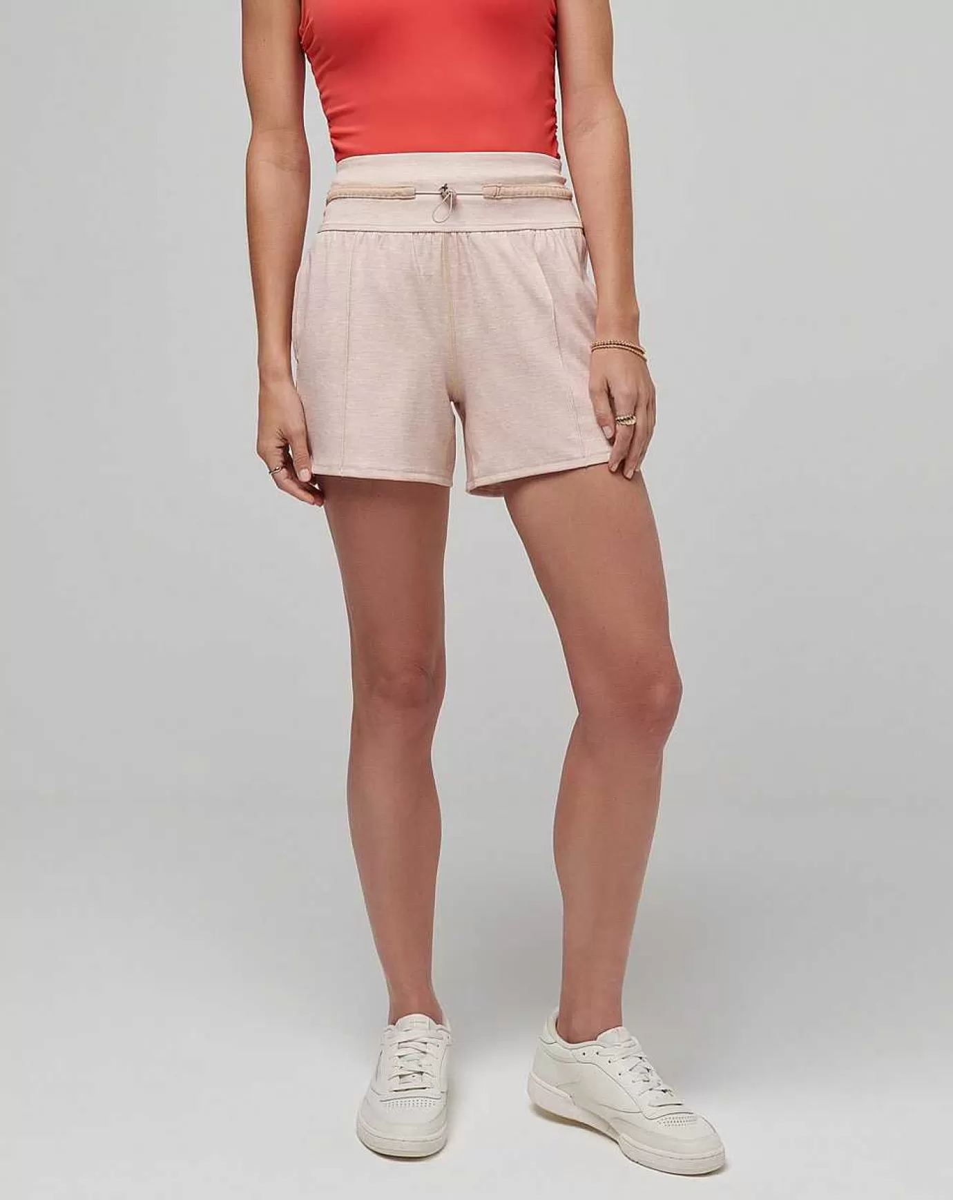 Store Travis Mathew Queenstown Moveknit Short Heather Cuban Sand